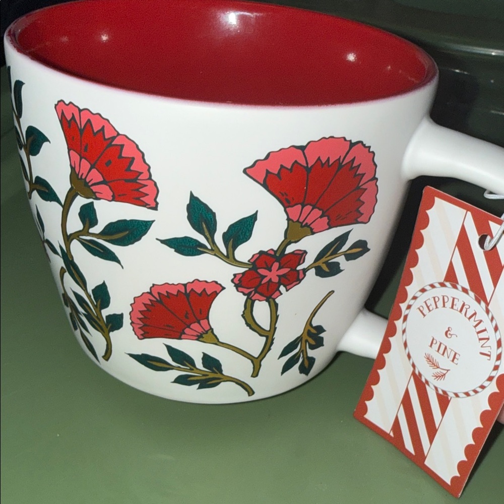 FREE SHIPPING- Super Soft exterior coat! Peppermint & Pine Red/White Floral Mug.